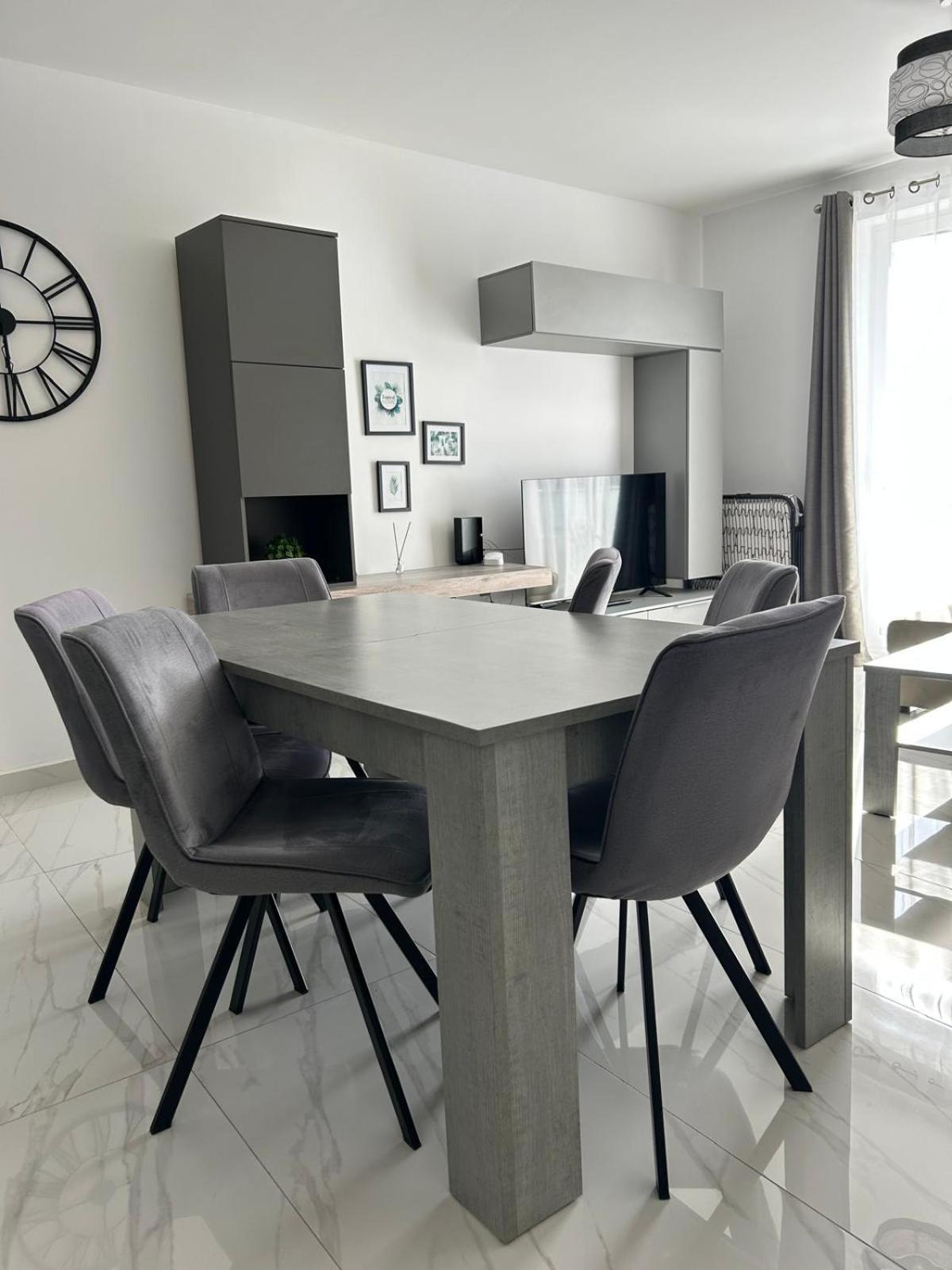 Exceptional 3-Bedroom Apartment, Sliema - Tigne Point! 외부 사진