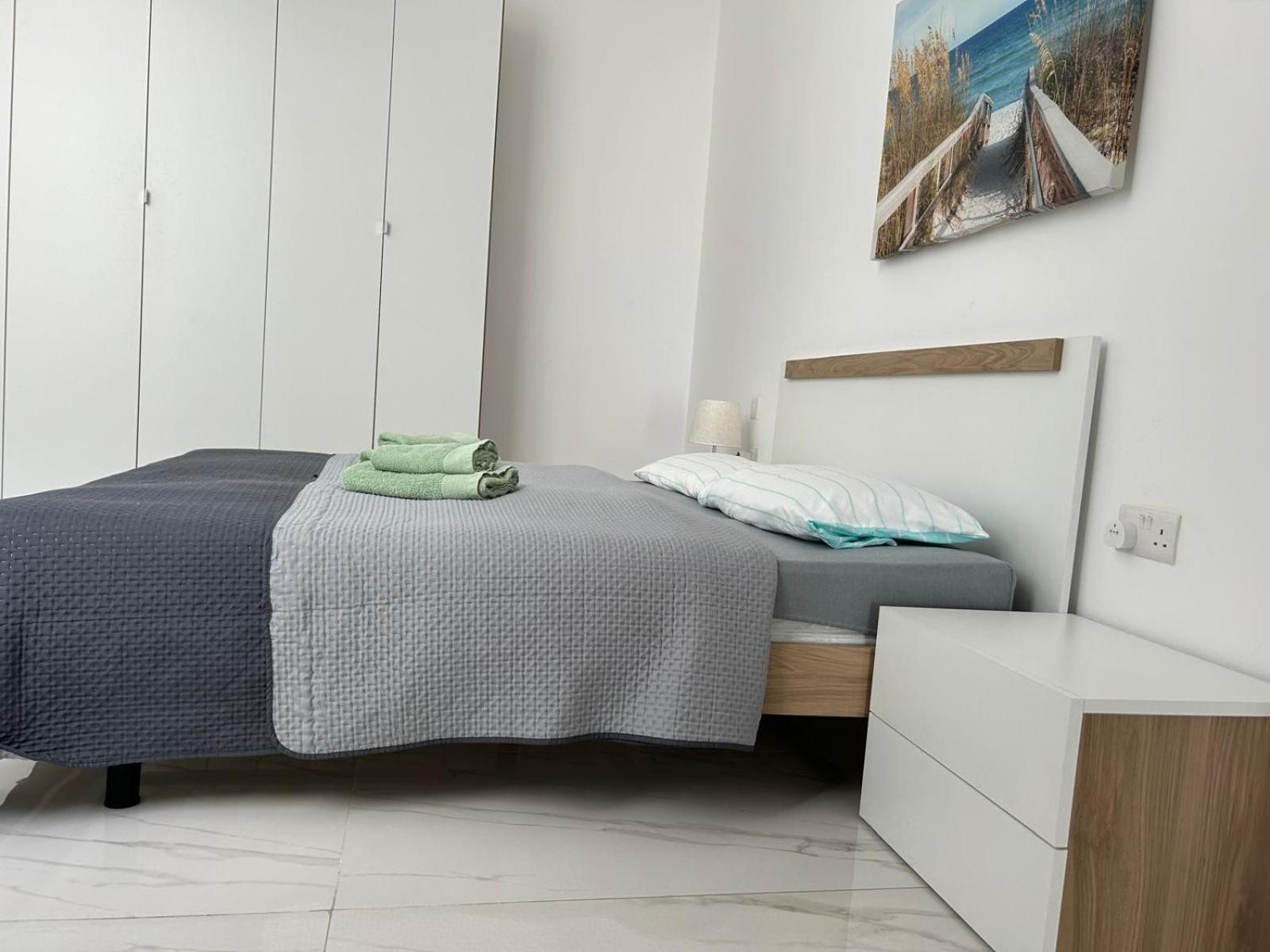 Exceptional 3-Bedroom Apartment, Sliema - Tigne Point! 외부 사진